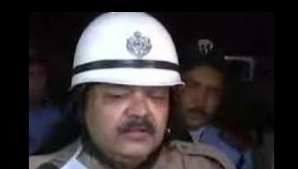 The Weekend Leader - Got 190 calls on Diwali, no casualties so far: Delhi Fire Chief Chief